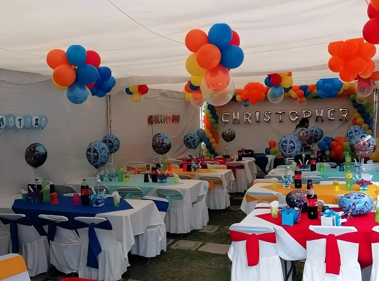 Carpas elegantes para quince años y graduaciones